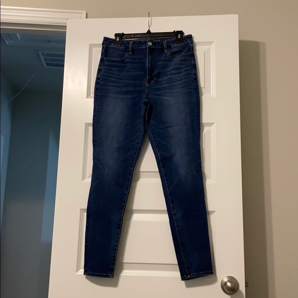 American Eagle women’s jeans